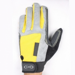 CLIMBING GLOVES